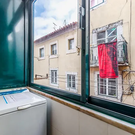 Escadinhas Da Santa Lisbon