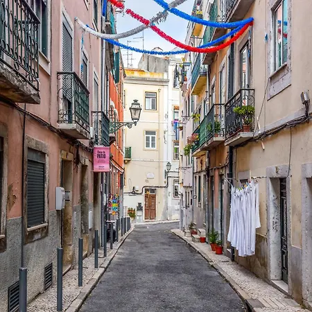 Escadinhas Da Santa Lisbon